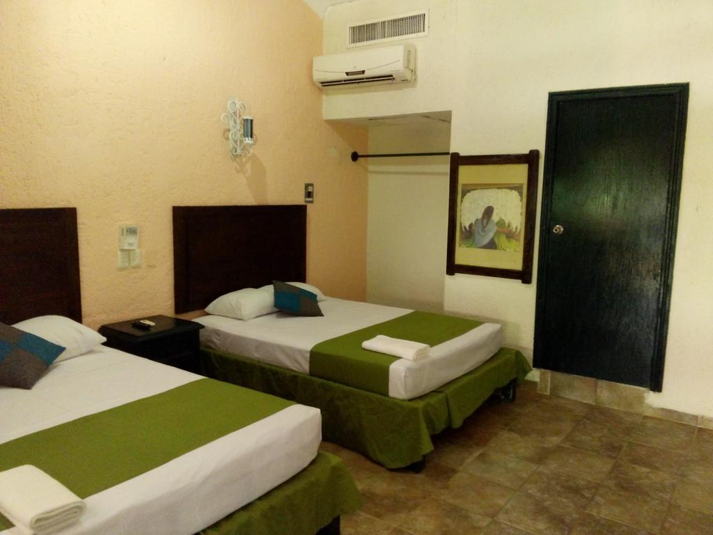 Costa Del Mar Hotel Playa del Carmen Bagian luar foto